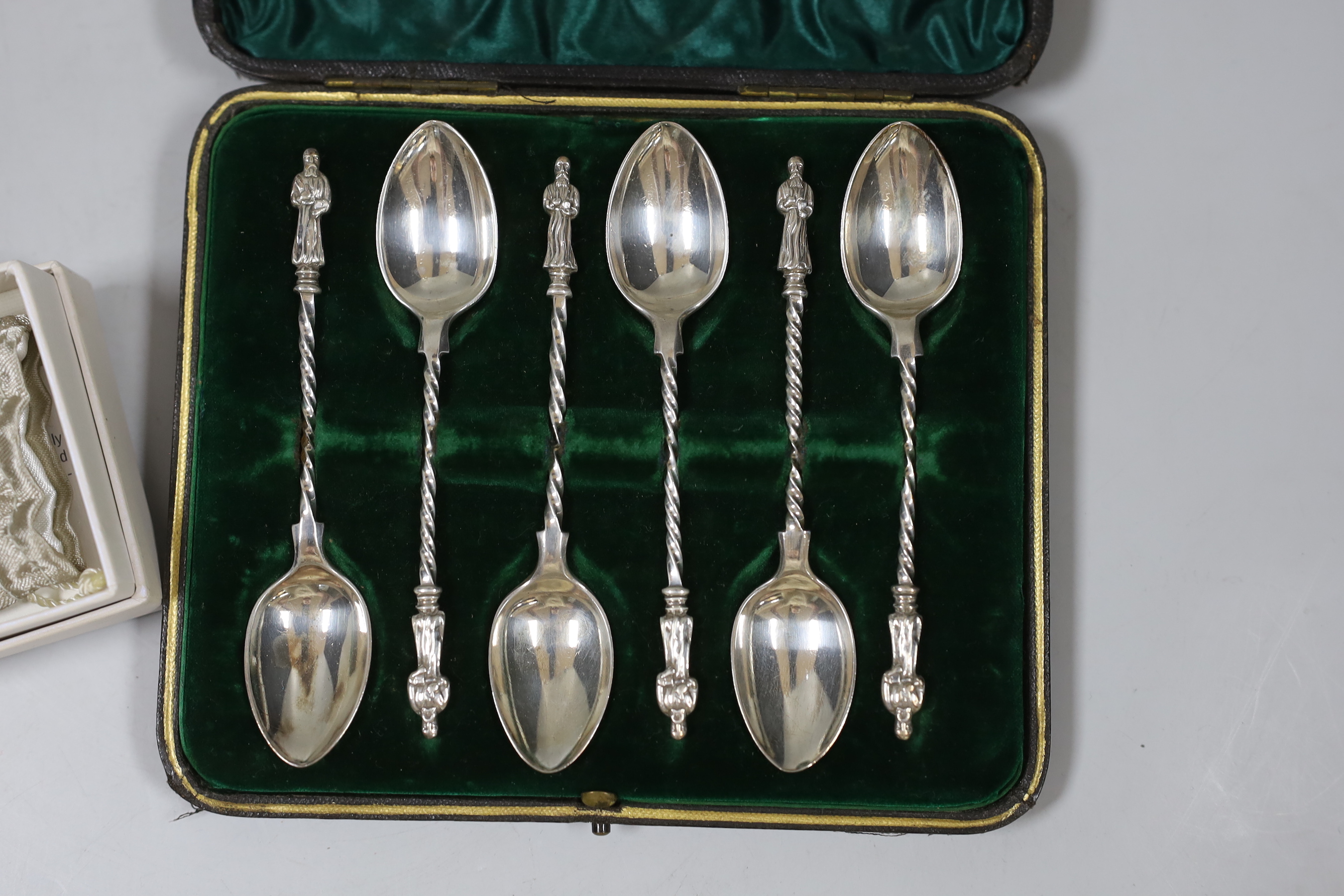 A cased set of six late Victorian silver teaspoons, Sheffield, 1898 and a modern 925 boxed miniature zoo.